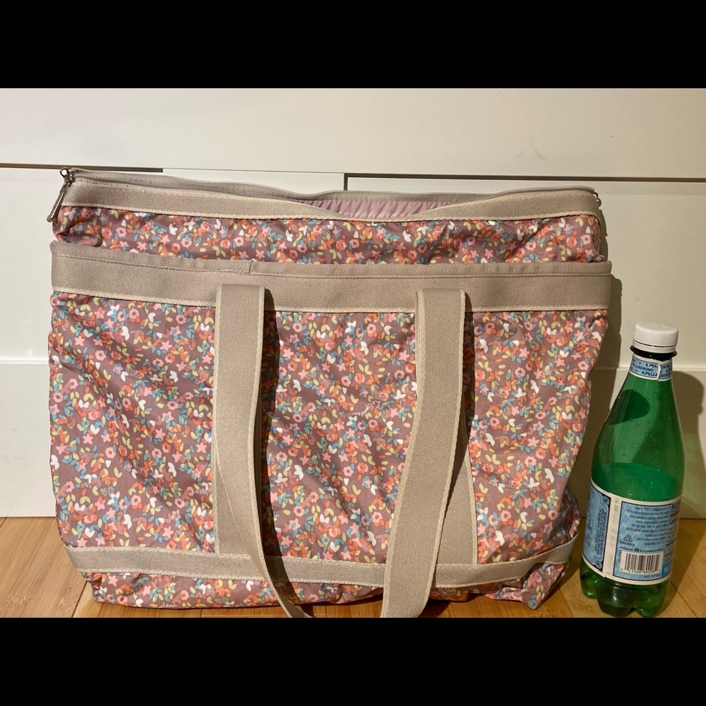 Lesportsac tote
